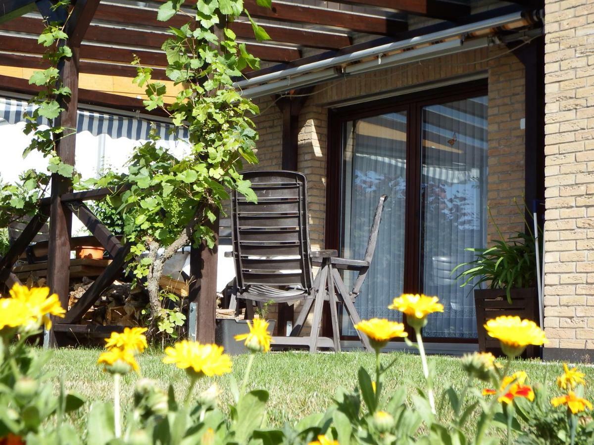 Nette Ferienwohnung Mit Eigenem Eingang Und Sonnenterrasse Idstein Exteriér fotografie